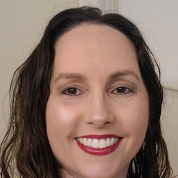 Meet your Posher, Renee - Picture 1 of 1